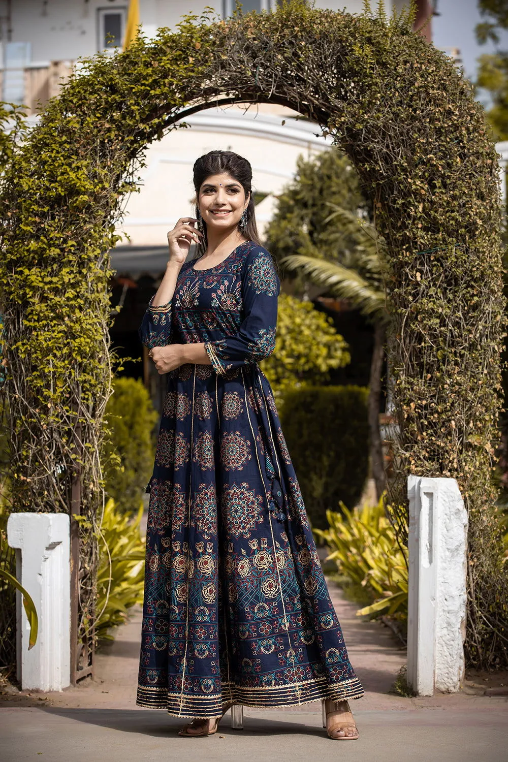 Blue Floral Gold Printed Ethnic Gown (Pack Of 1)
